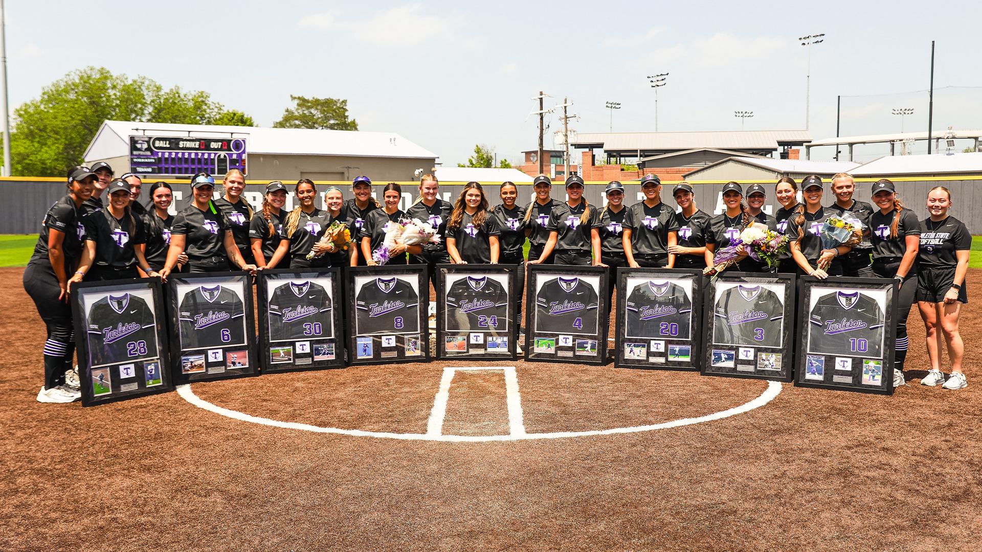 Texan Softball seniors