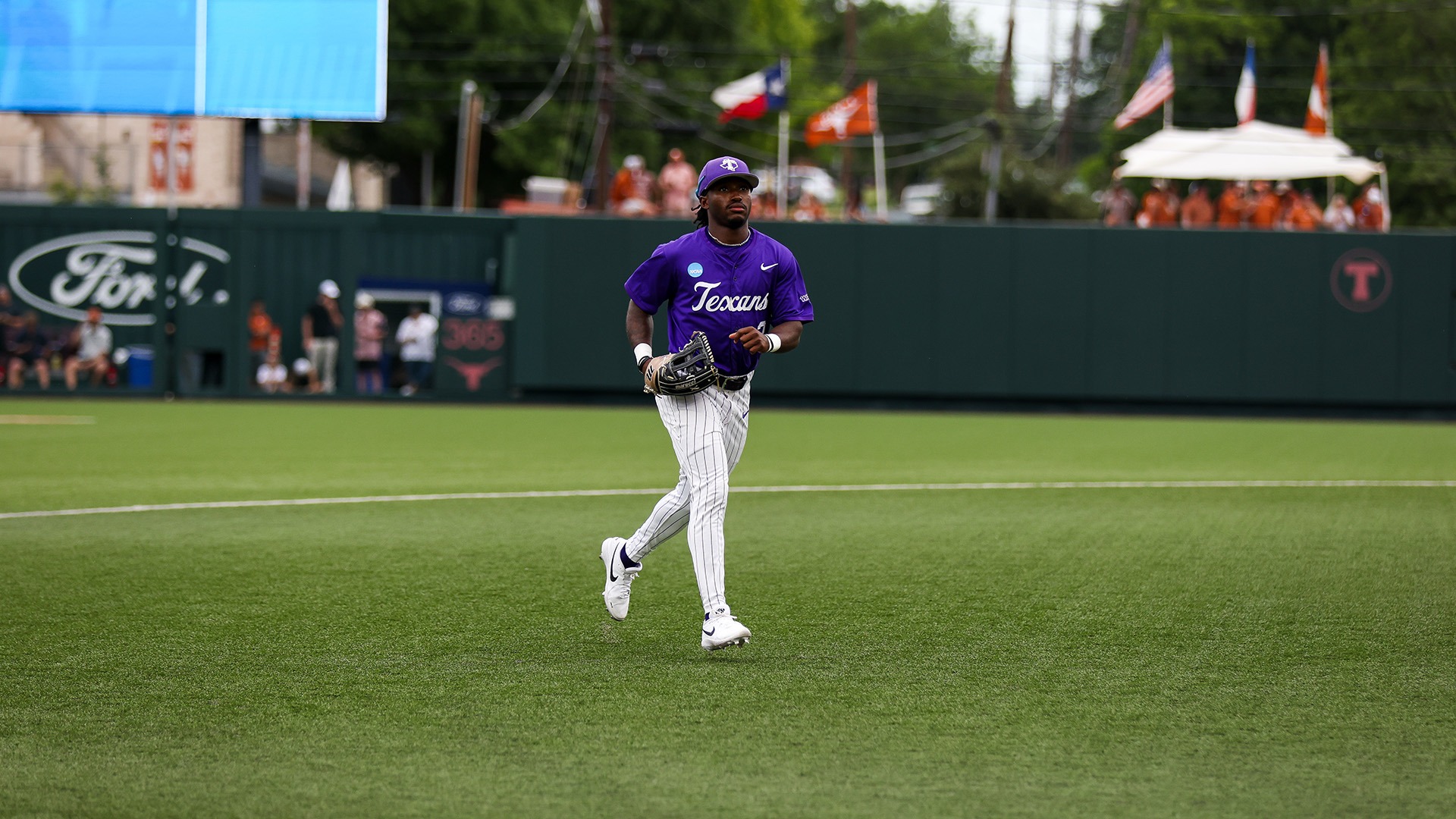 Kendyl Johnson Runs for Tarleton State Against Texas on May 30, 2026