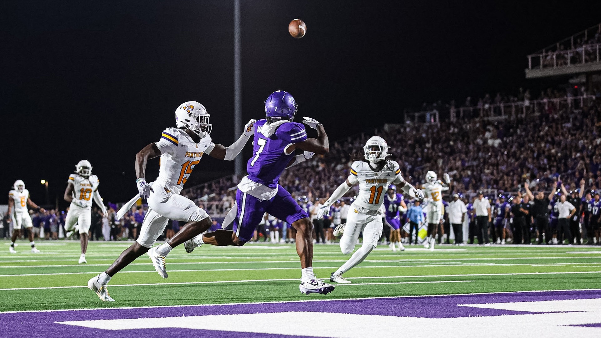 Tarleton State' Marquis Willis Catches a Touchdown Against Prairie View A&M on Aug. 29, 2026