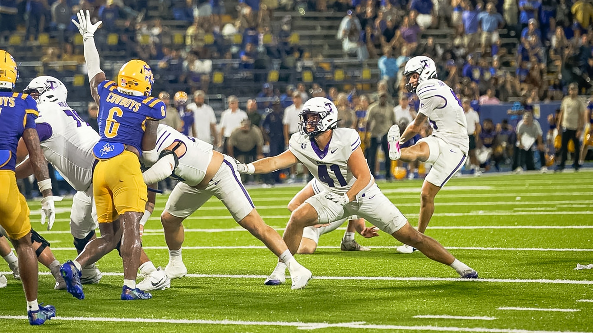 Alejandro De La Poza Made a Walk-Off Field Goal to Life Tarleton State at McNeese on Sept. 12, 2026