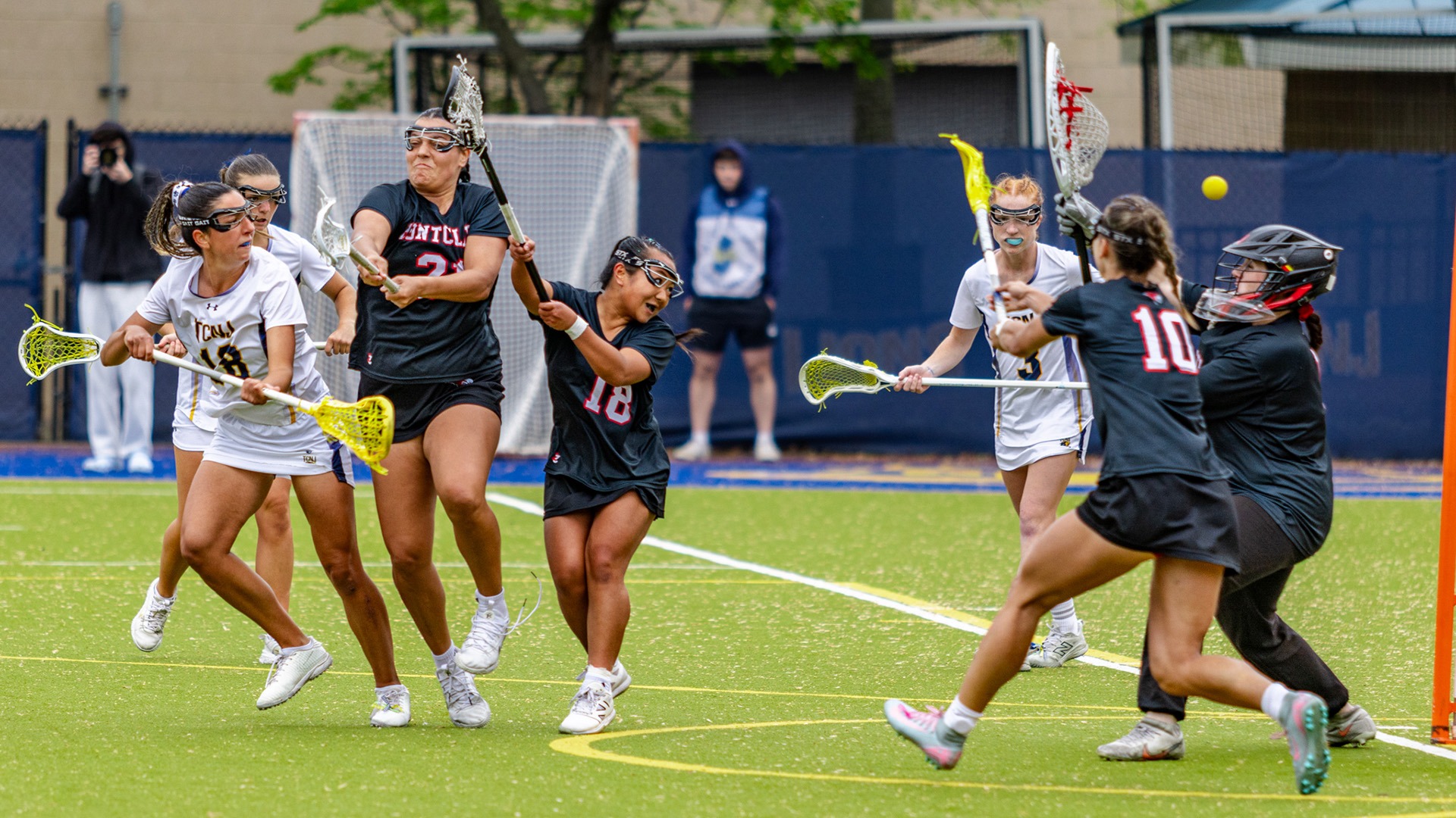 Lucca Backhand Goal