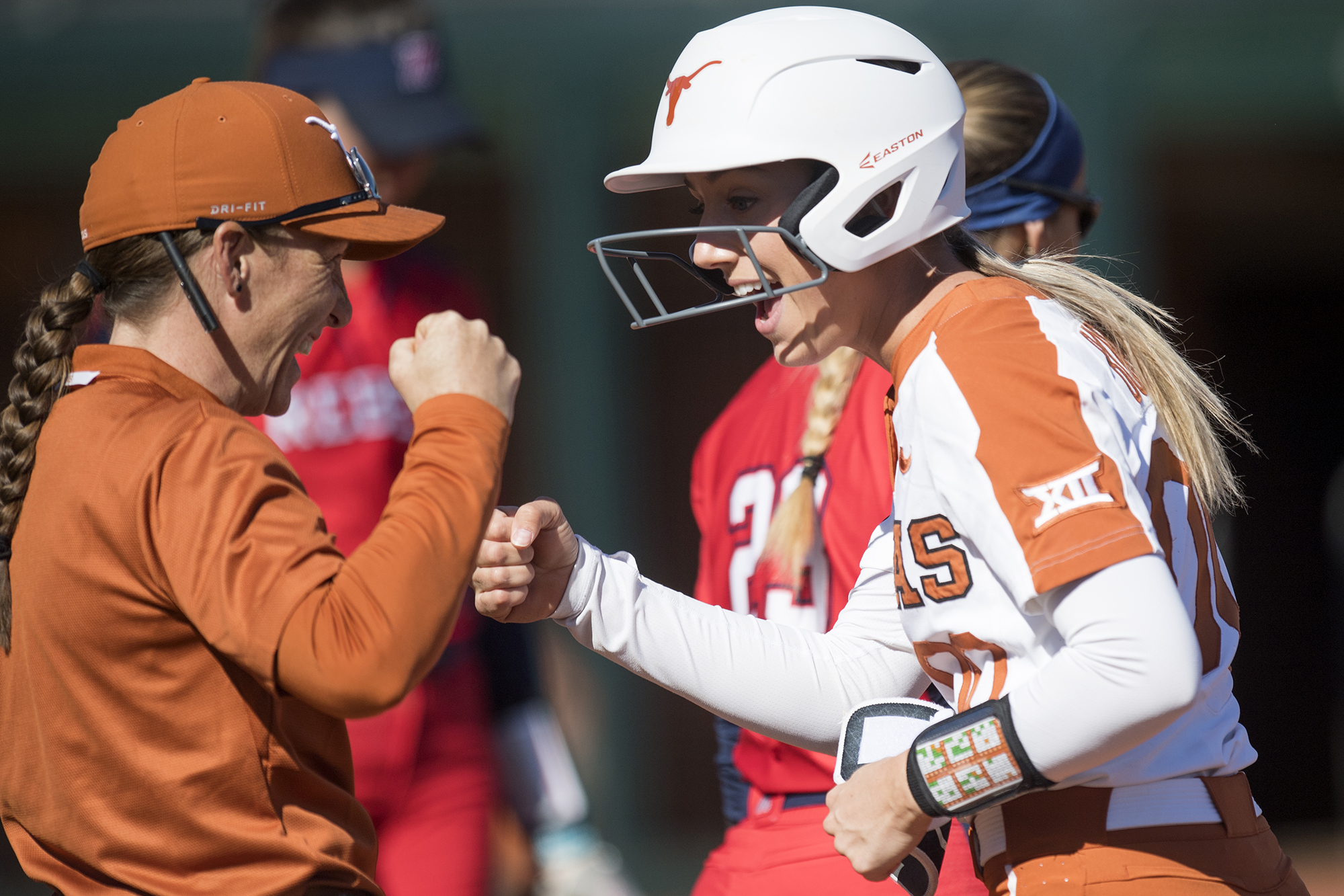 Lauren Burke - Softball - University of Texas Athletics