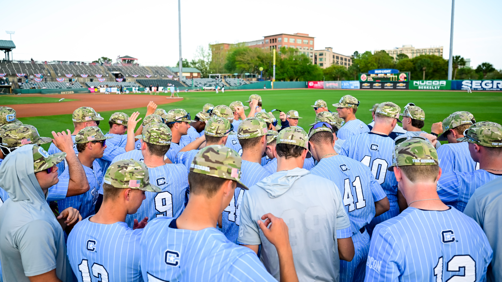 Team huddle vs. CCU