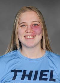 Erica Auberzinski web mug 2020