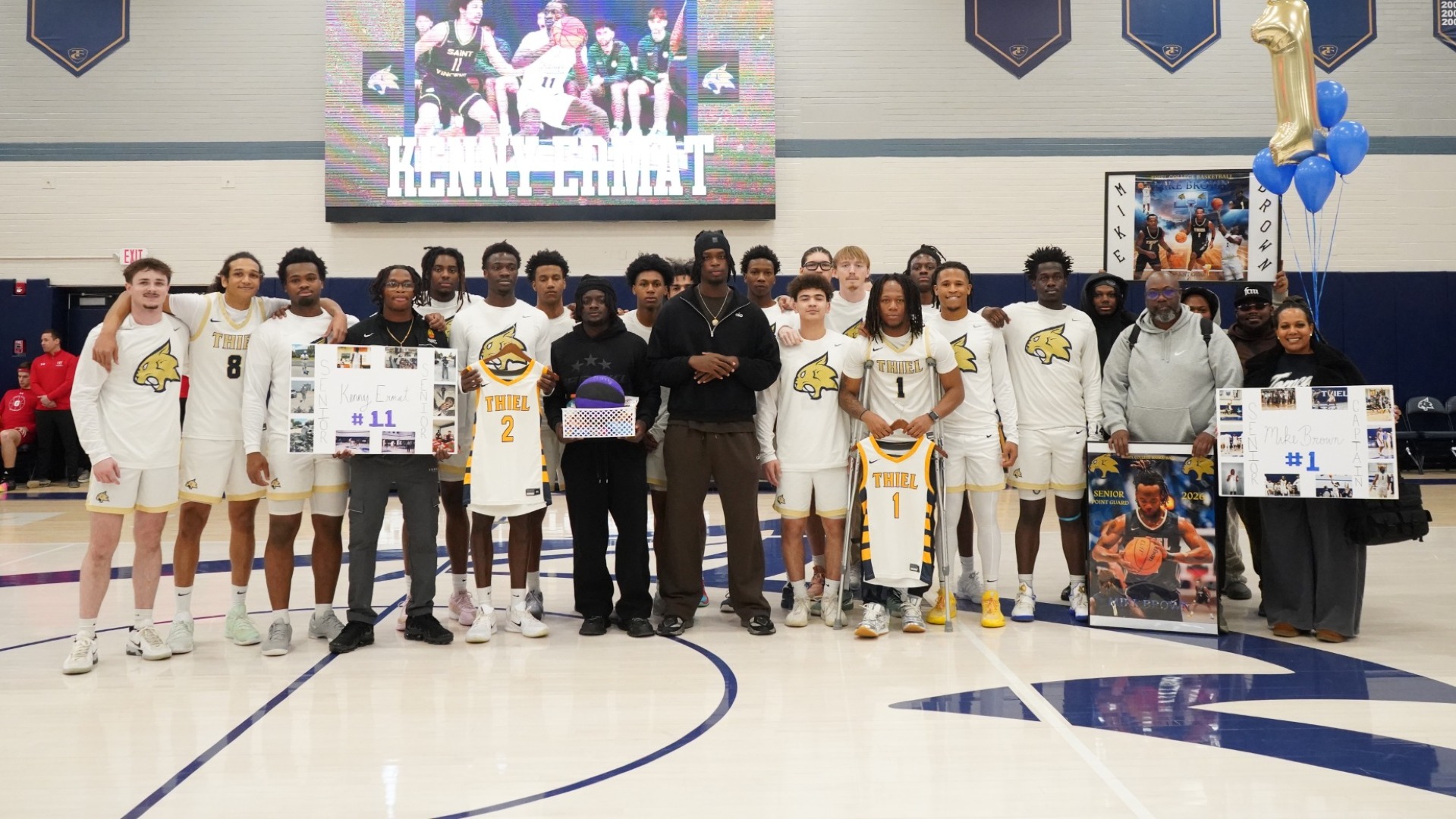 26 MBB Senior Day