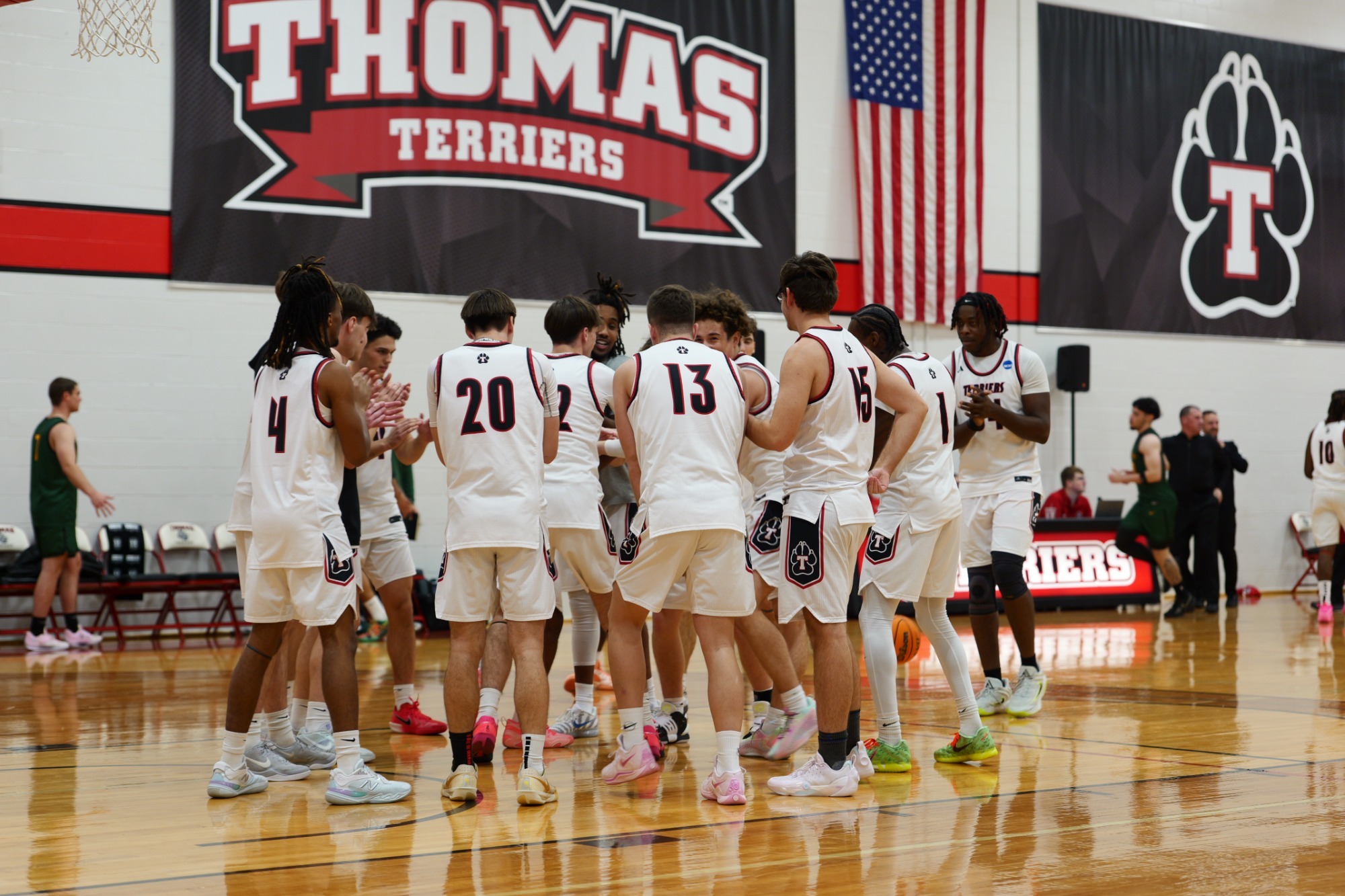 Men's Basketball Huddle