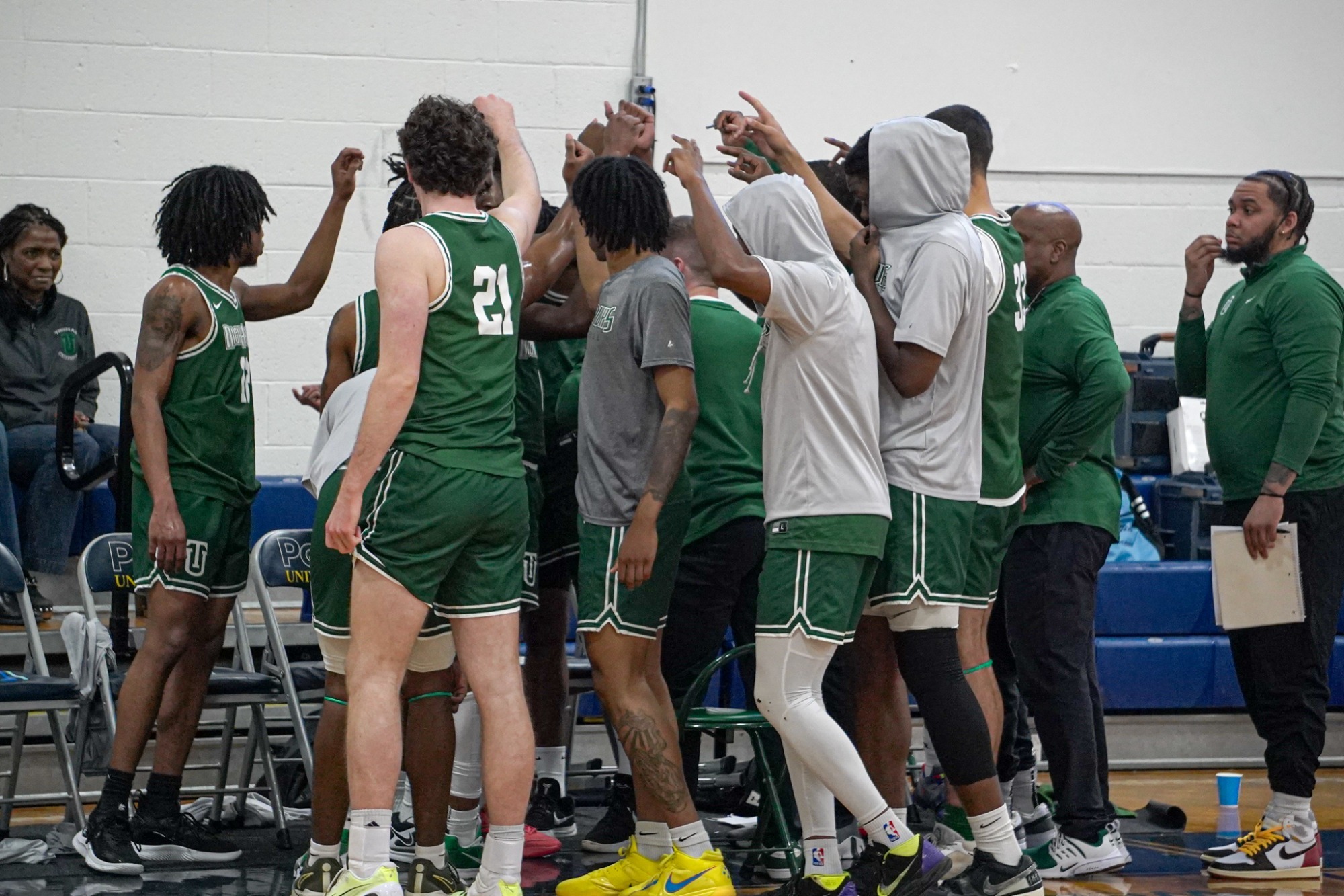 Breaking the huddle after a timeout