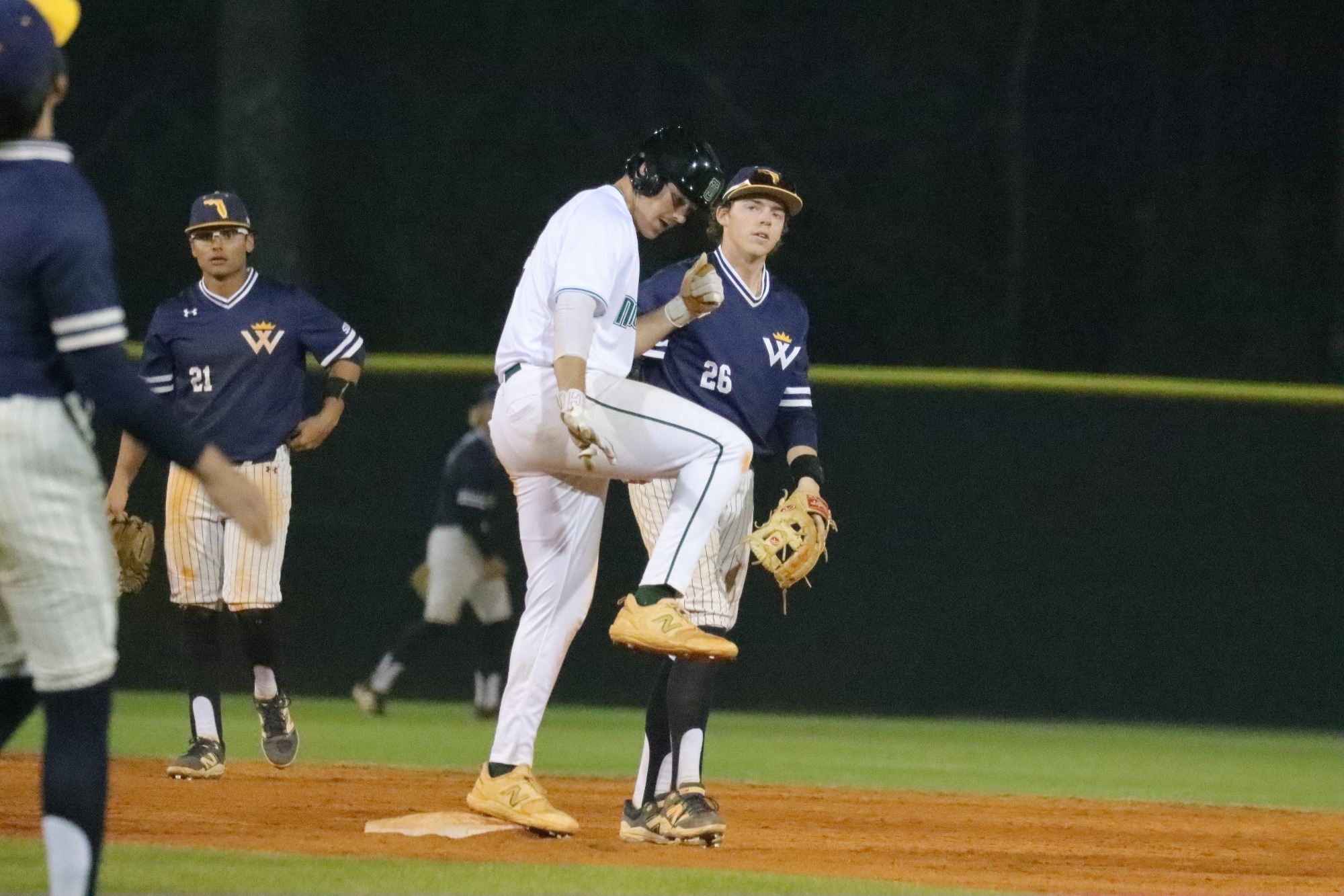 Jackson Thomas does the Heisman pose