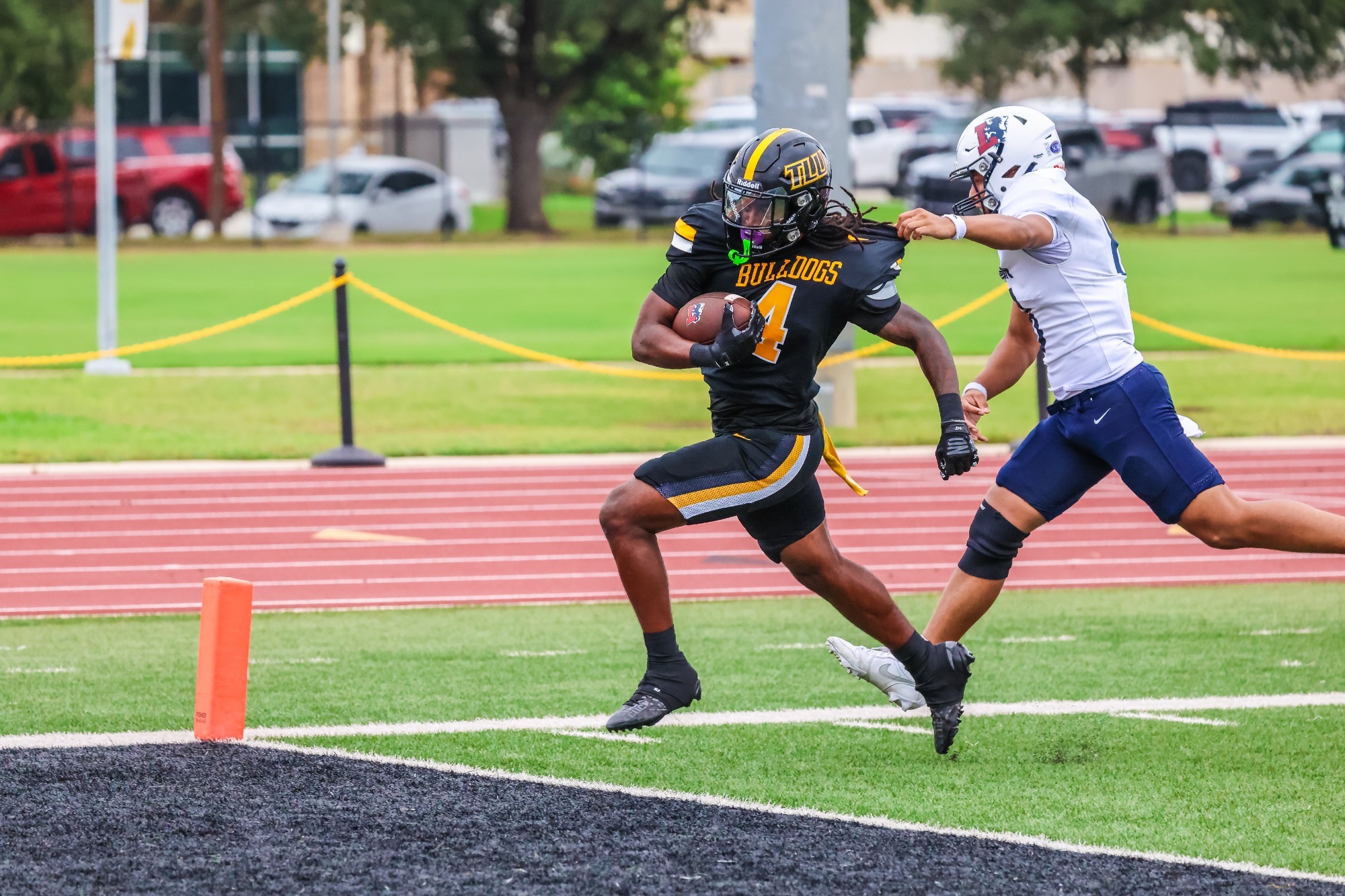 Malik Johnson scores on pick six