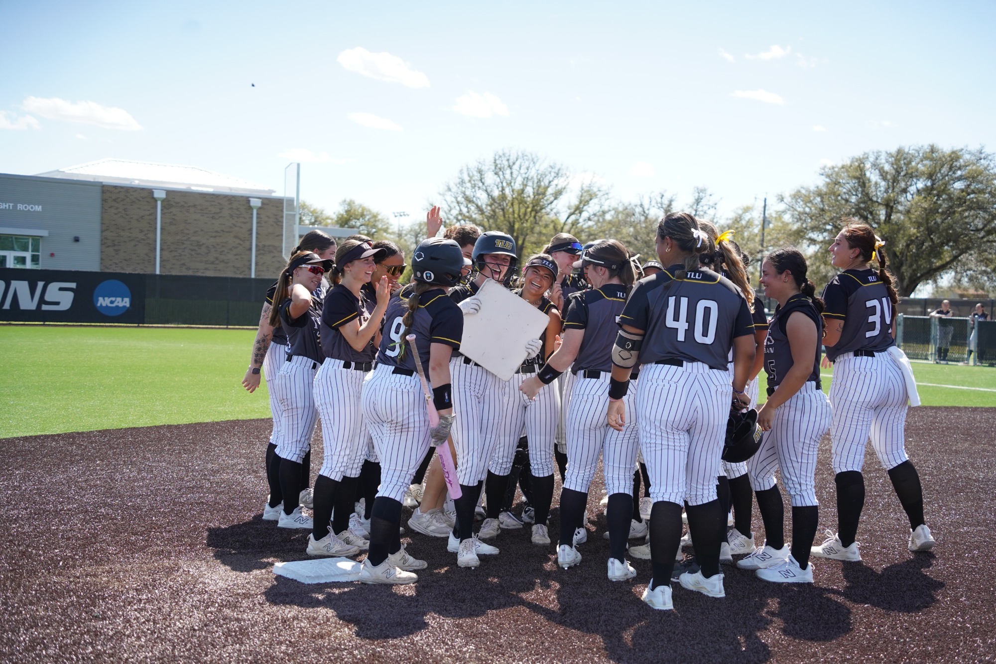 Caelee Clark celebrates with team
