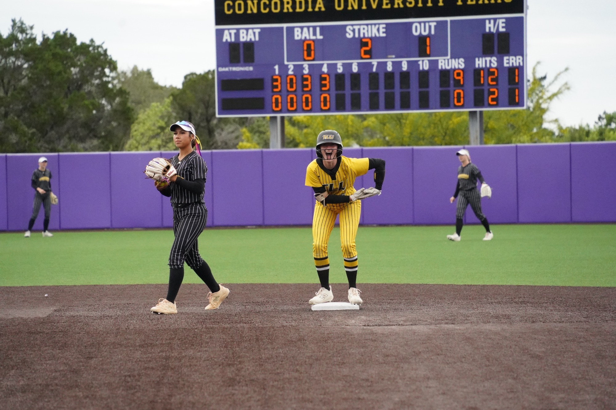 Caelee Clark rock the baby celly