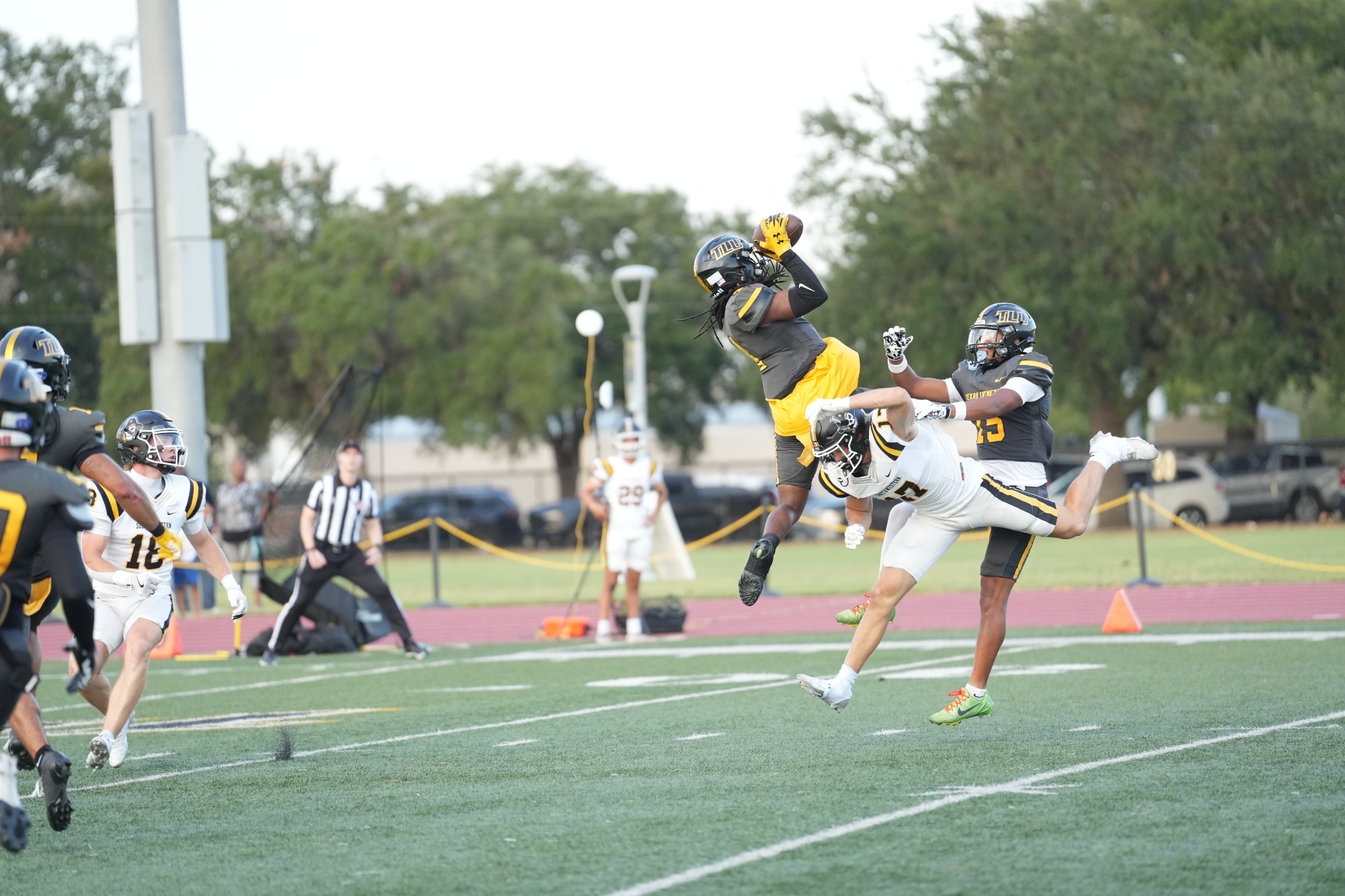 Malik Johnson interception