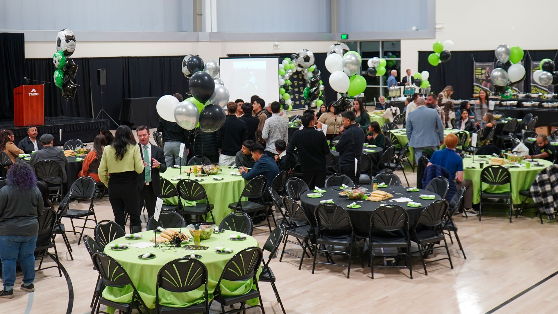 banquet tables crowd