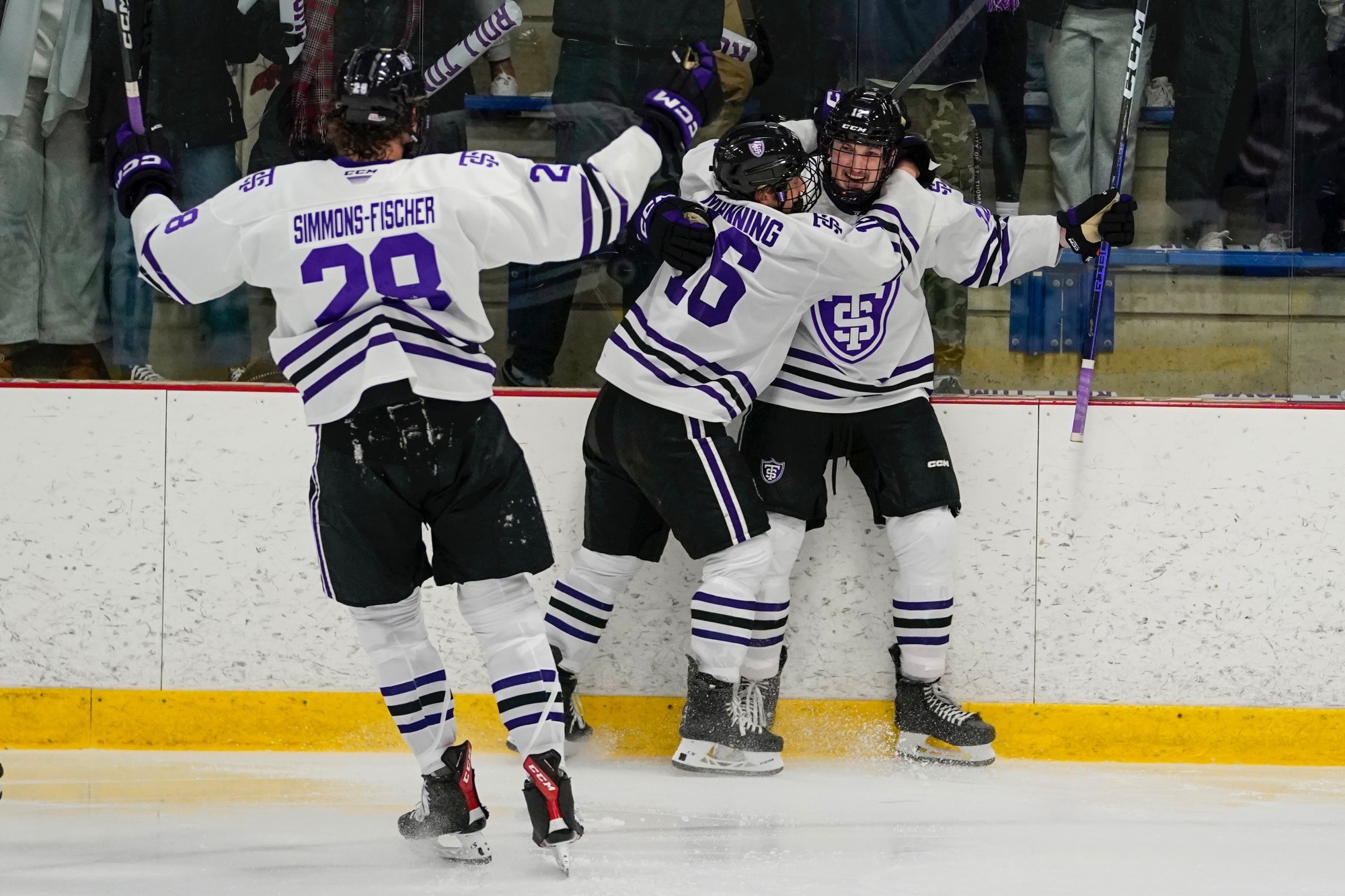 Men's Hockey picked tied for fifth in Central Collegiate Hockey Association Coaches' Poll The