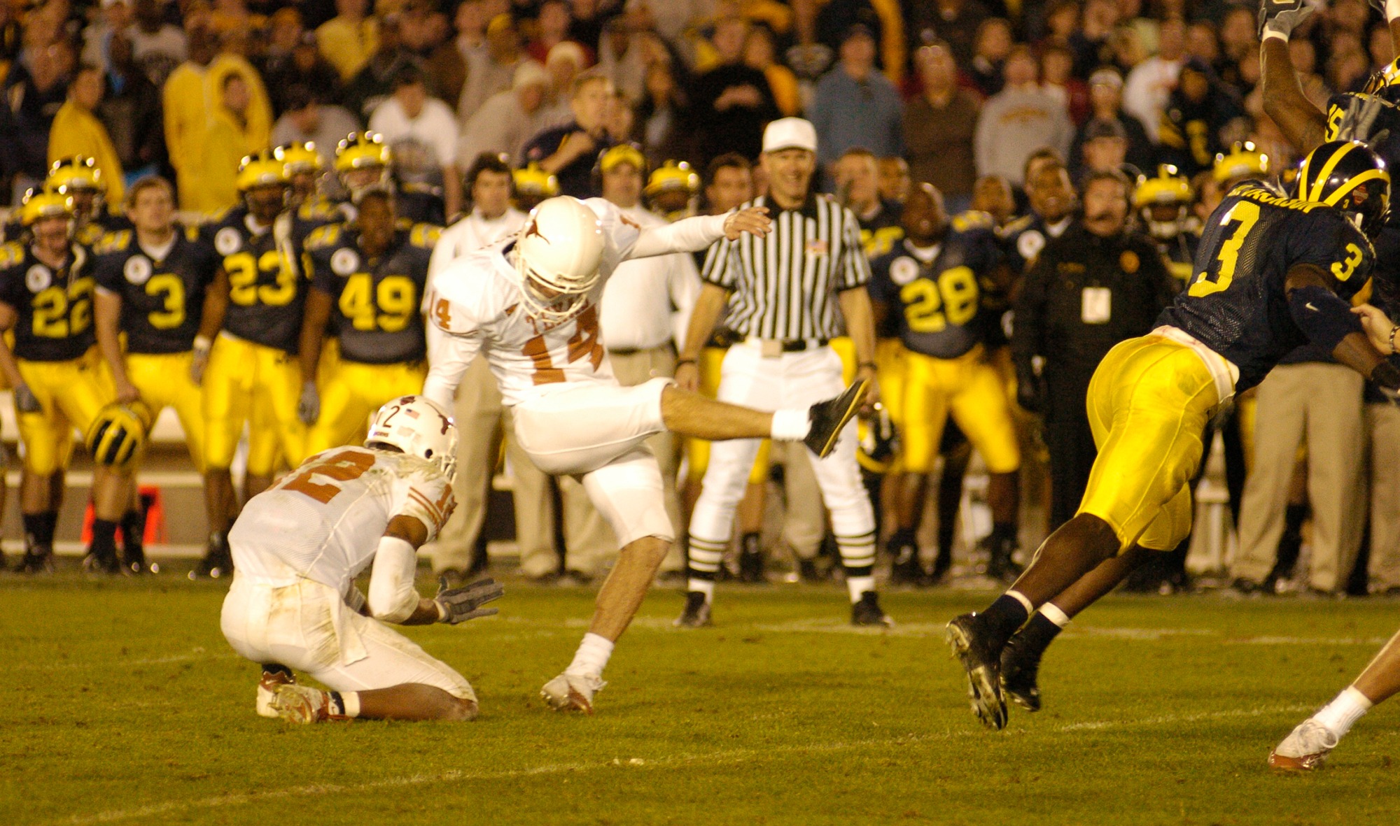 The Pasadena Tournament of Roses® Celebrates Extra Yard for Teachers