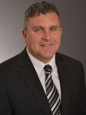 Matthew Dwyer headshot