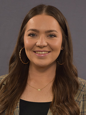 Alli Florian Headshot