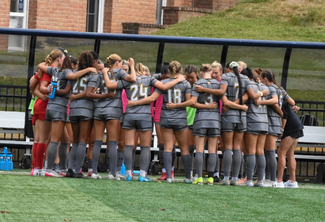 WSOC huddle