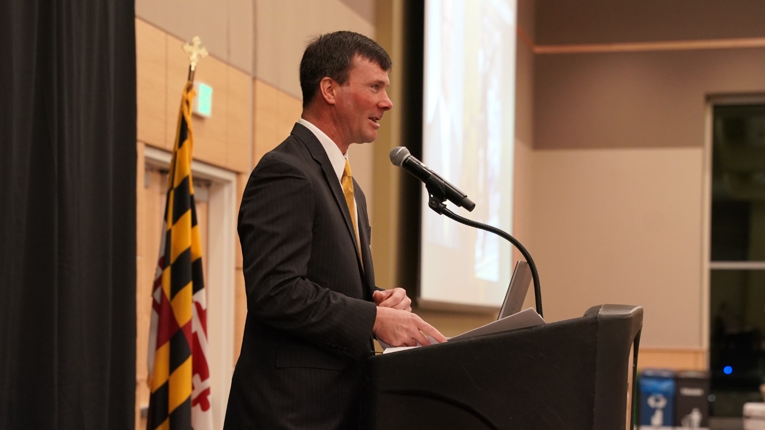 Shawn Nadelen at the Podium