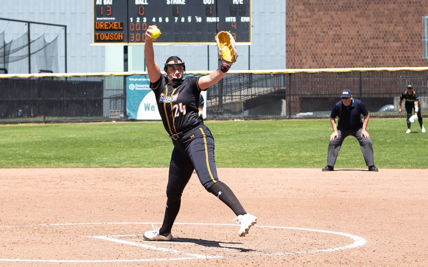 Olivia Trombley pitching