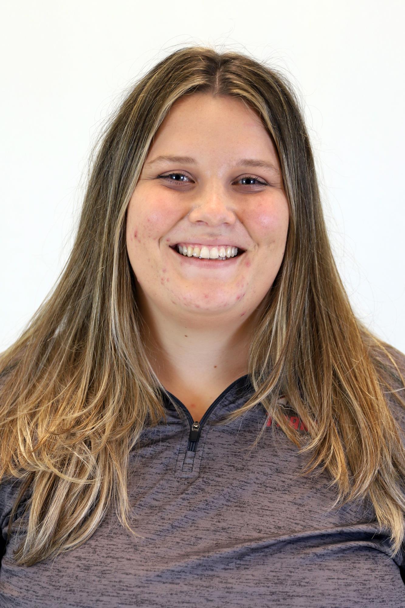 Clara Bissell Headshot