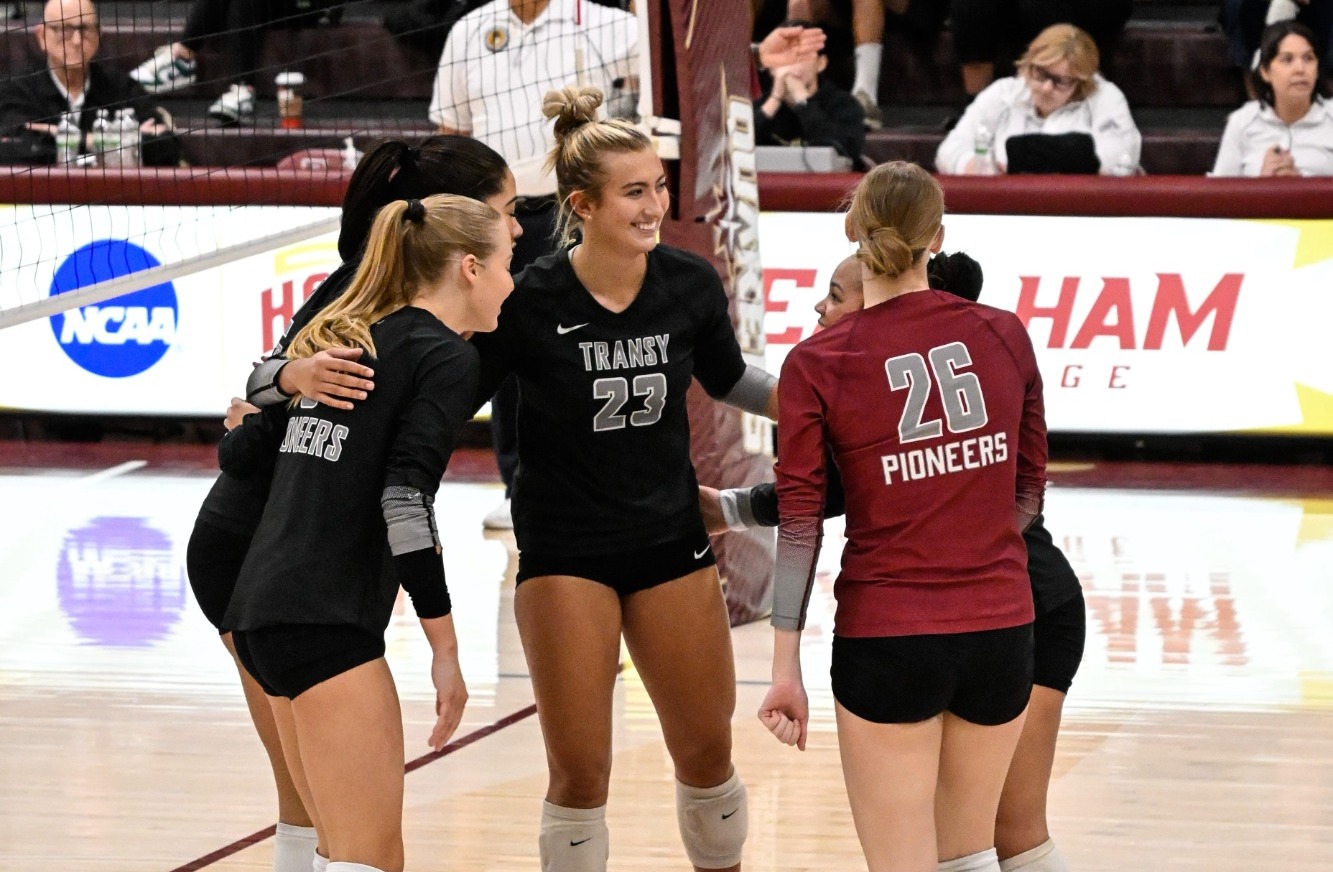 Women's Volleyball at the 2025 HCAC Tournament Final 