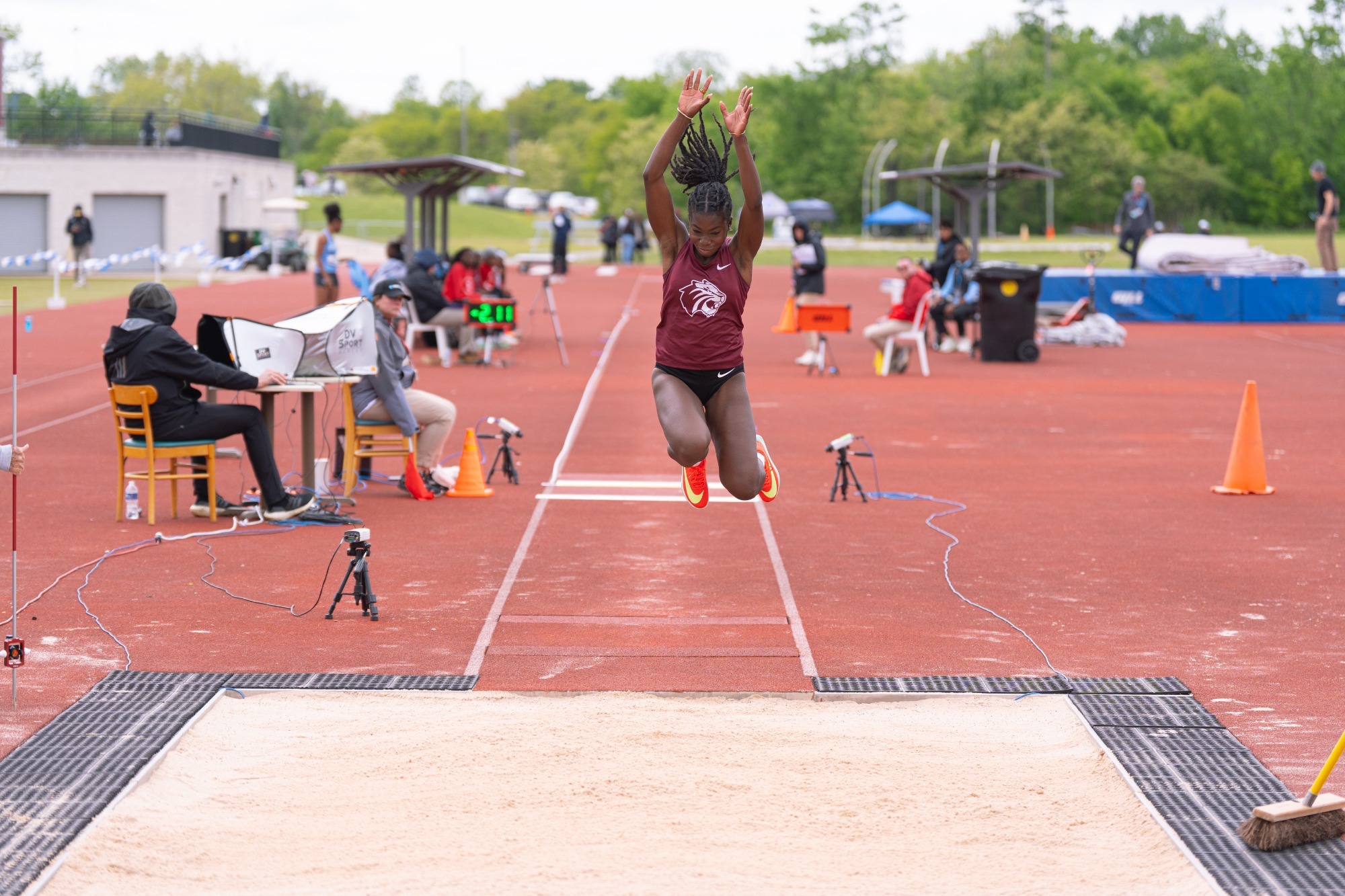 250524 track story pic