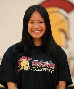 Assistant Volleyball Coach Isabelle Aduci Profile Picture