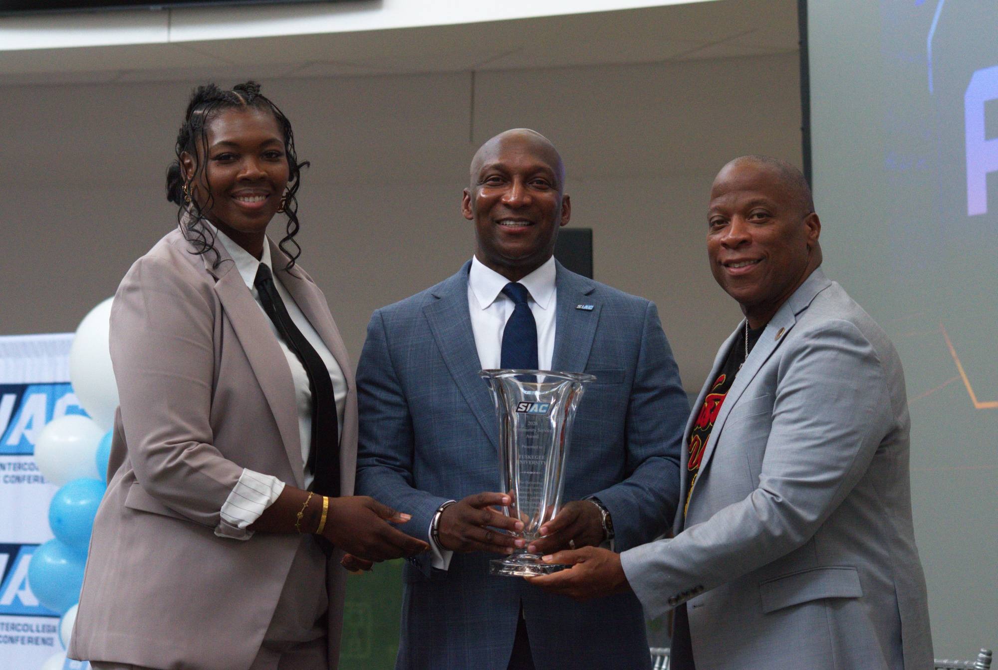 Ruffin, Jones win SIAC Annual Awards 2206