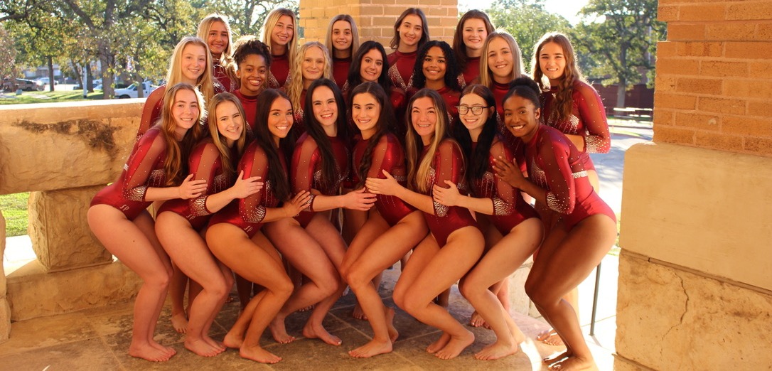 2025 twu gymnastics team at old main 