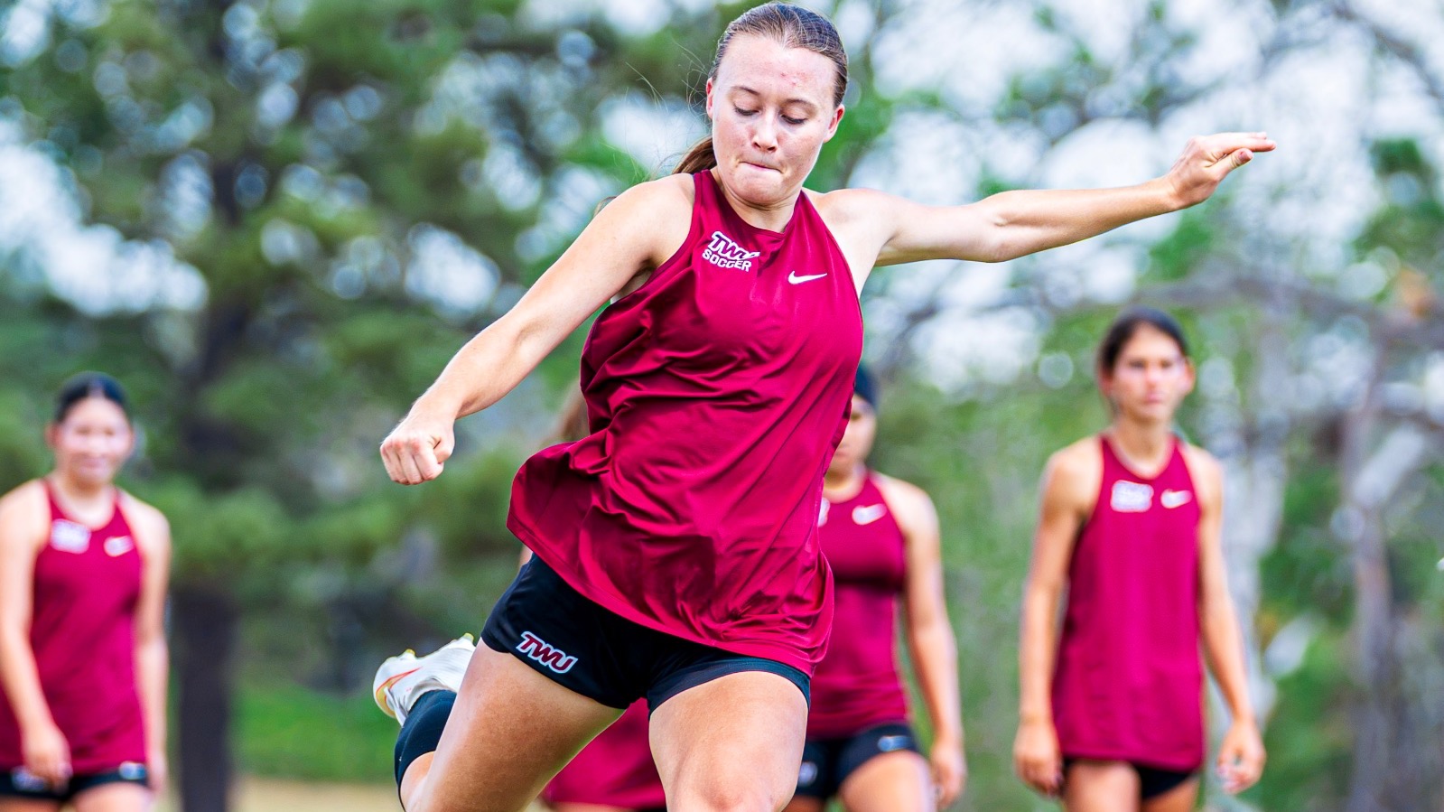 Cadence Anderson warm ups vs SRSU