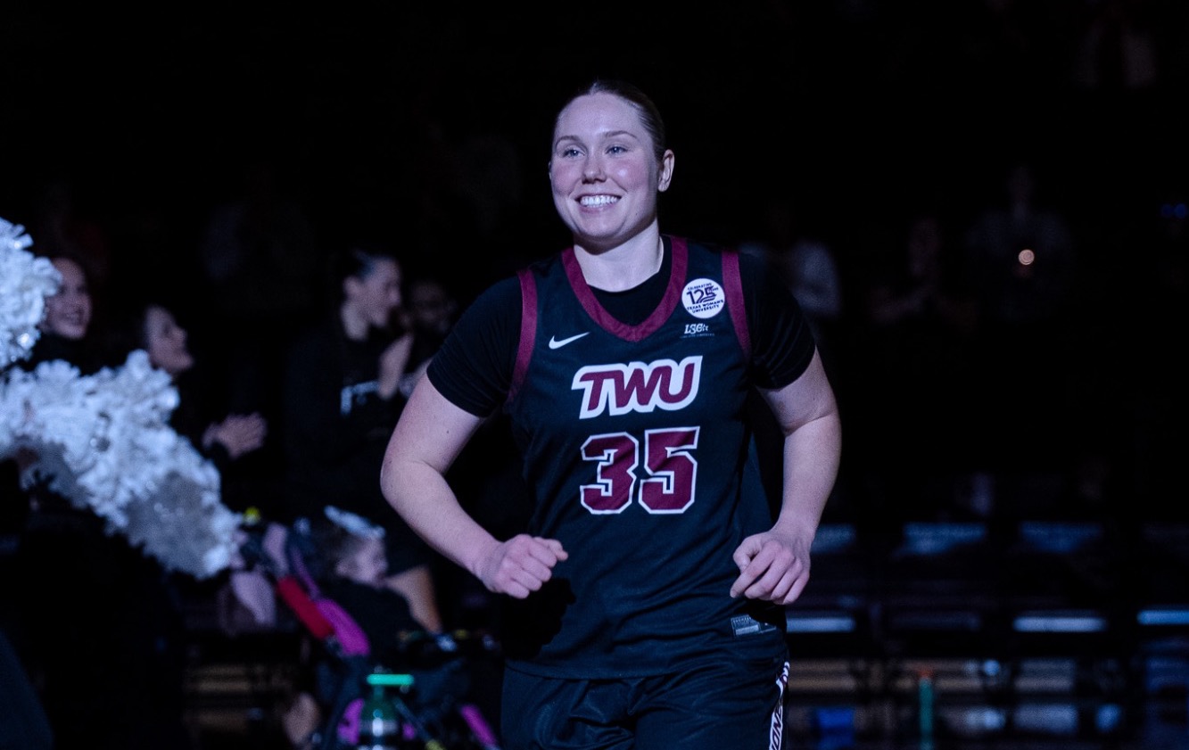 Gabby Elliott Lineup