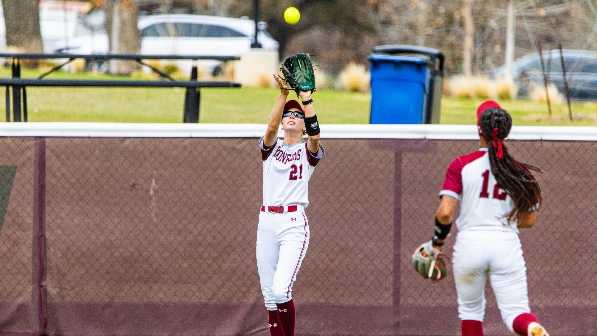 Softball split vs UTT