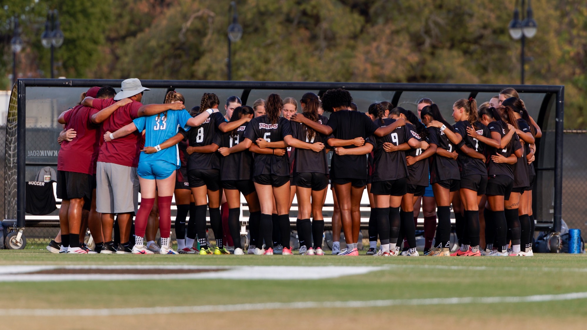 TWU huddle vs StMU