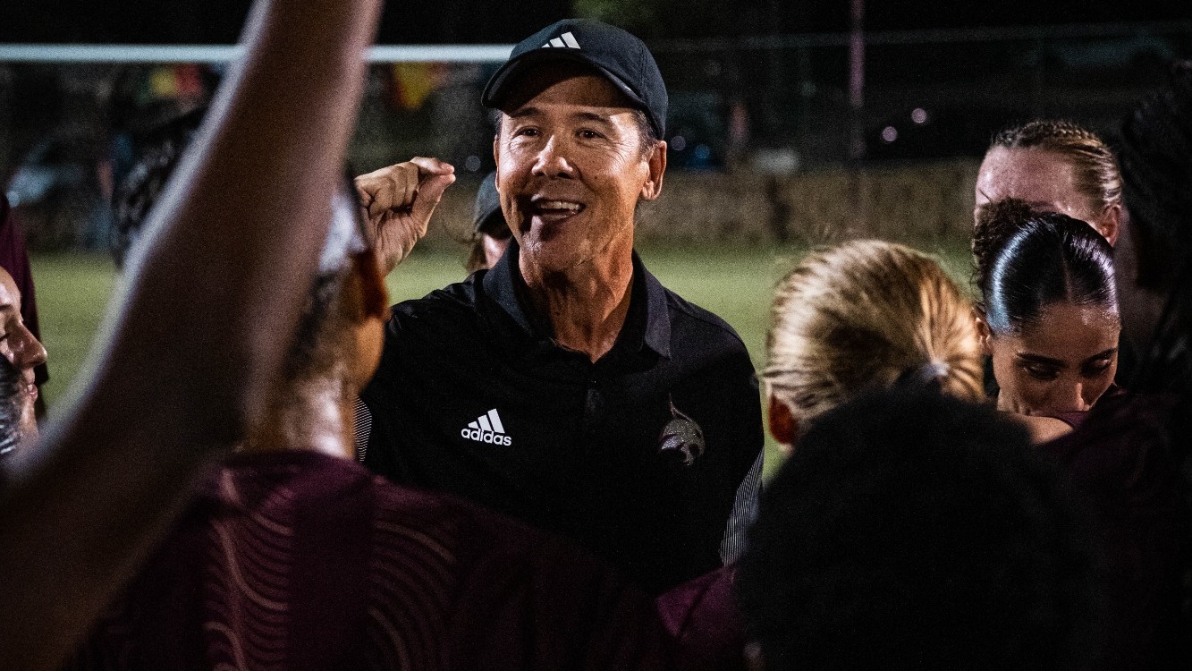 Coach Steve Holeman