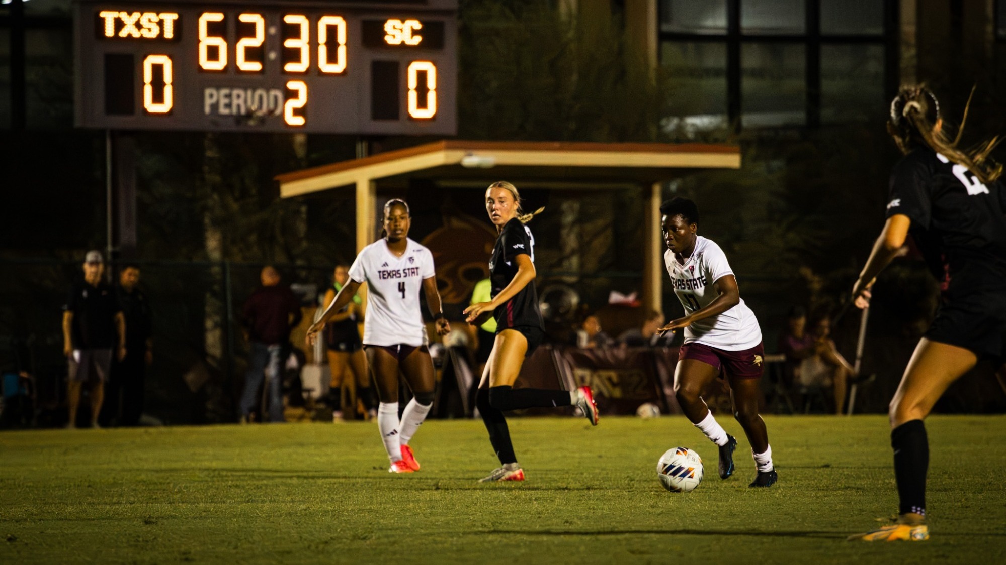 Constance Agyemang, Victoria Meza