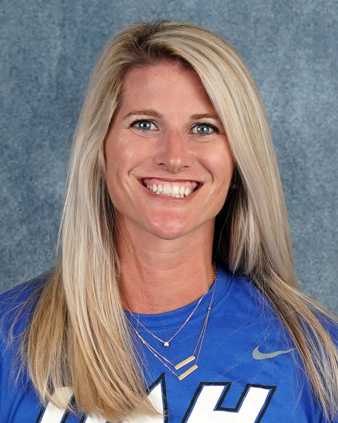Andrea Lemmond Headshot 2021-22