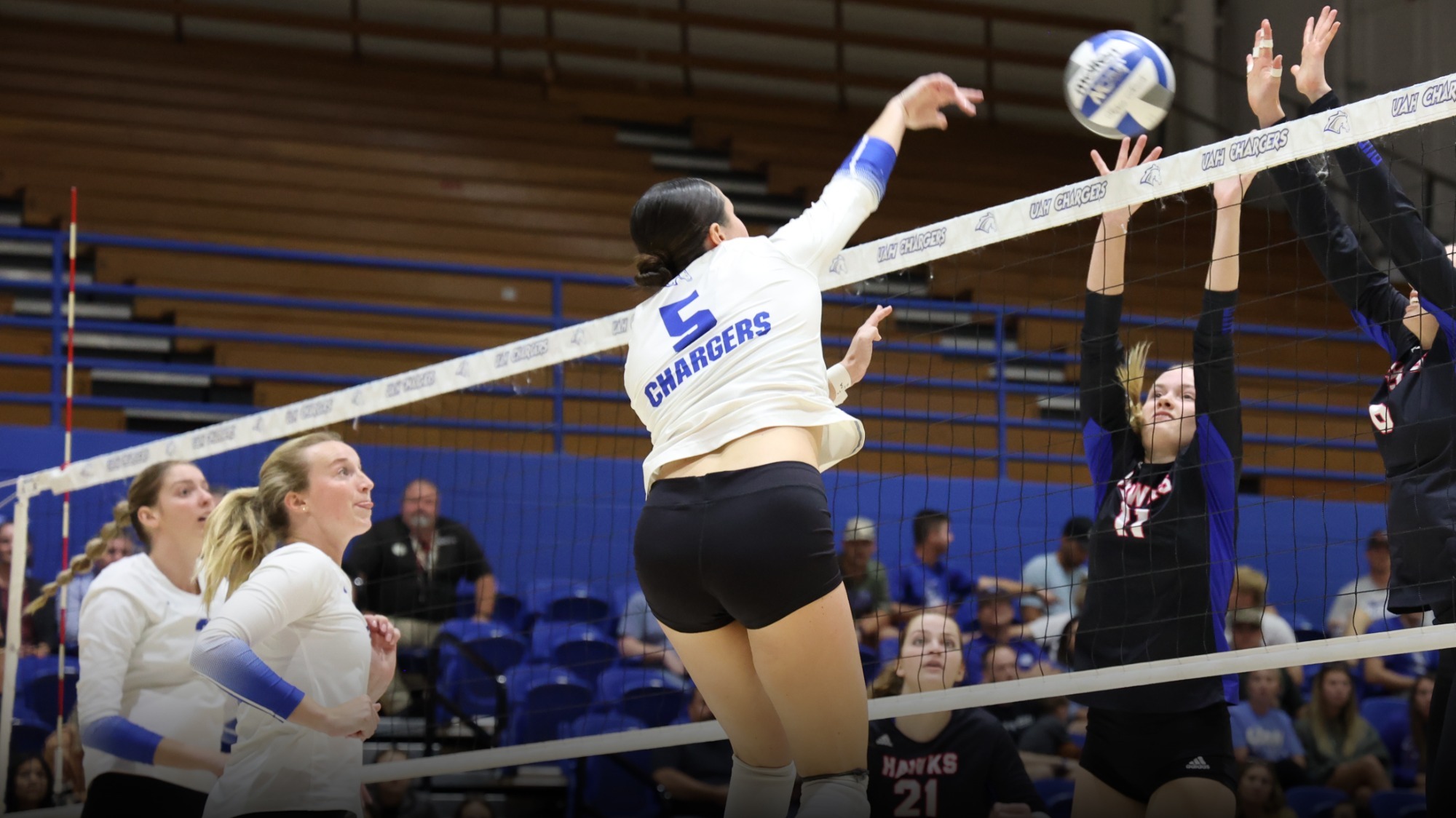 Volleyball Wins Five Set Thriller Over Mississippi College - UAH Athletics