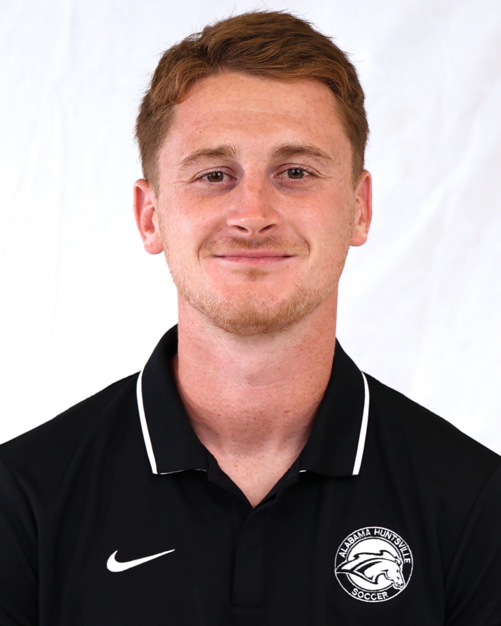 Tate Dean headshot.