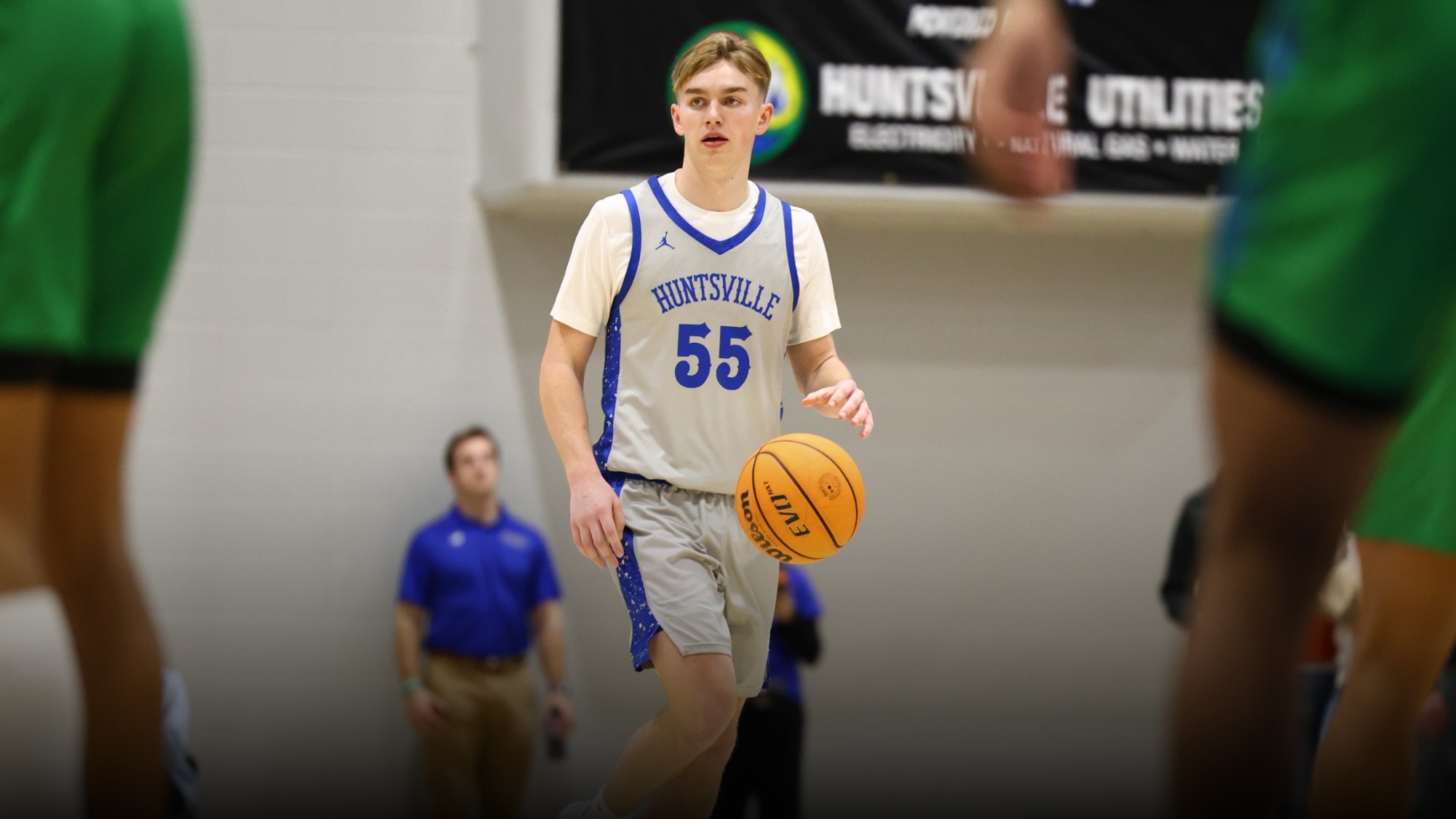 Knute Wood dribbling