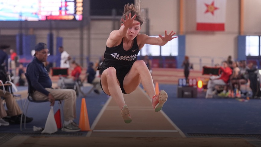Caroline Sanders long jumping