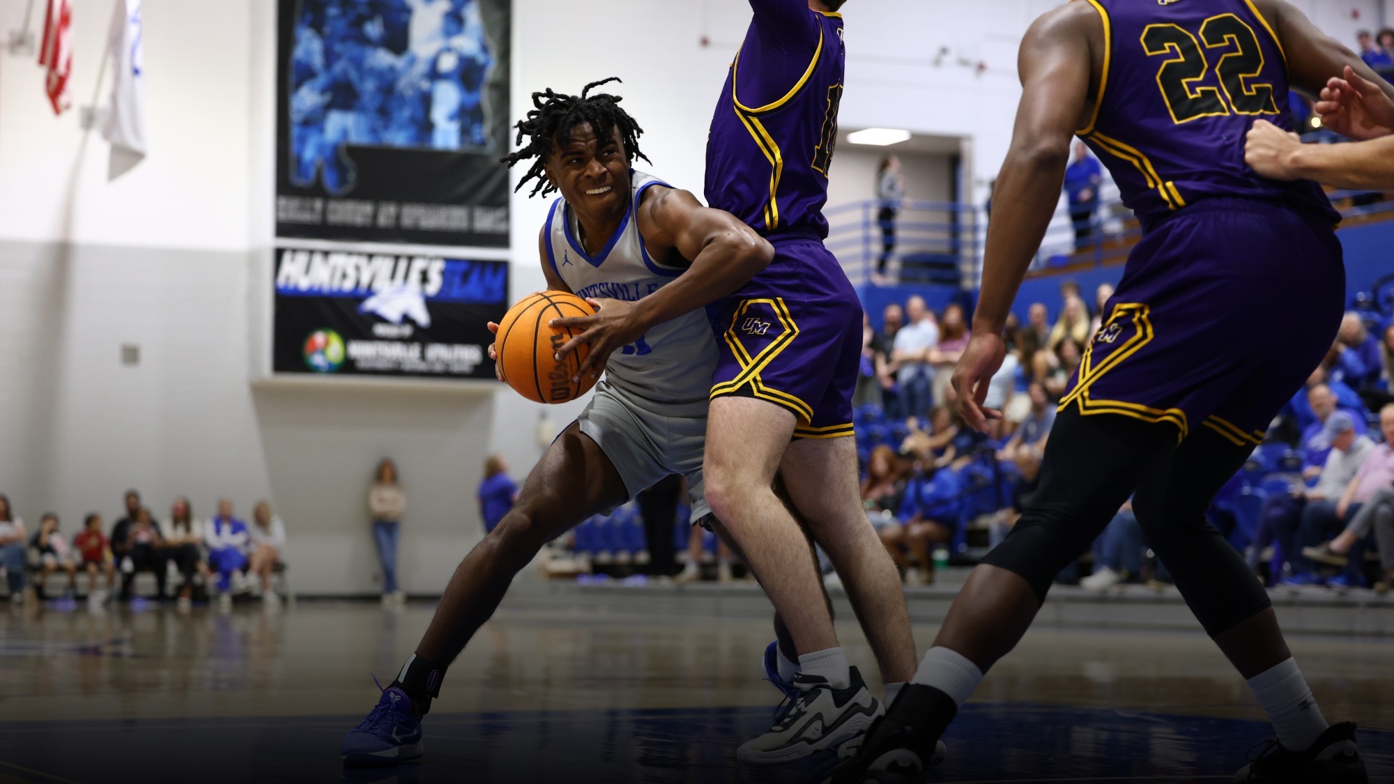 Bryce Mason driving into the lane