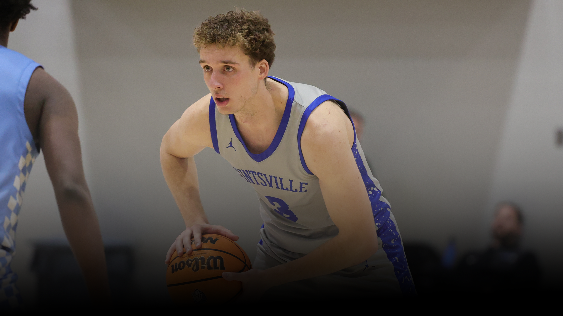 Thomas Allard with the ball