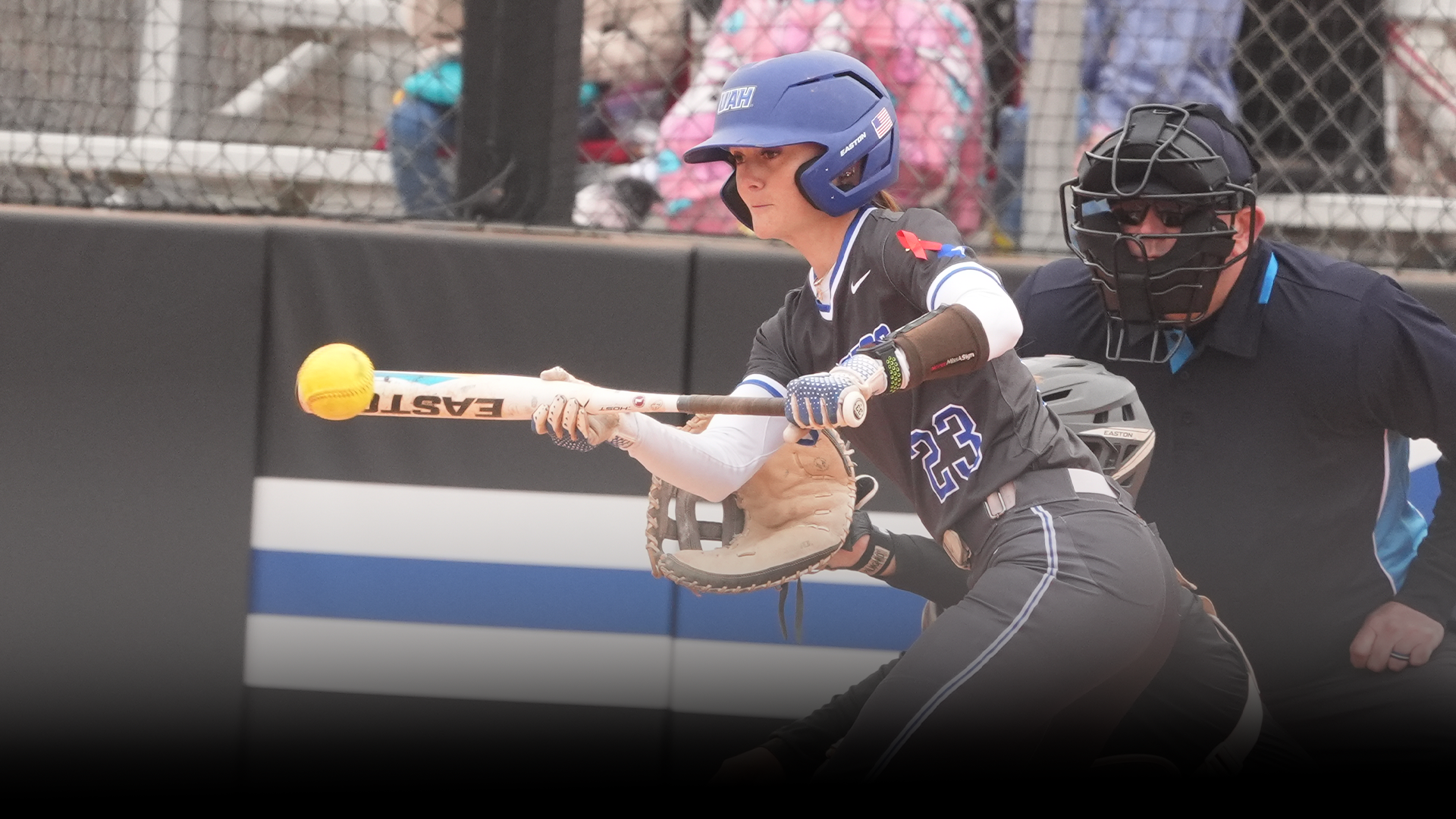 Brittany Slaten bunting a ball