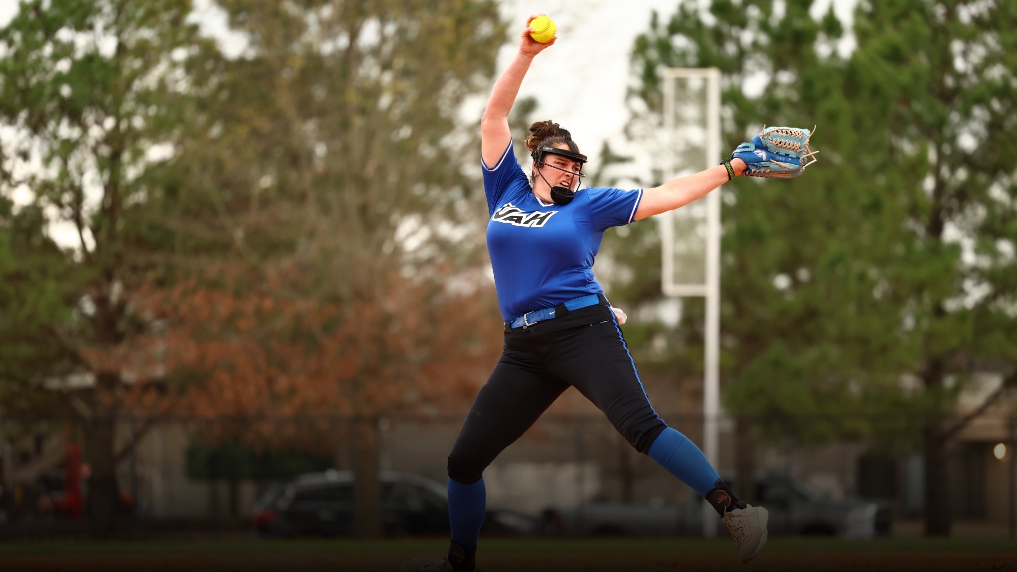 Megan Shurtz pitching