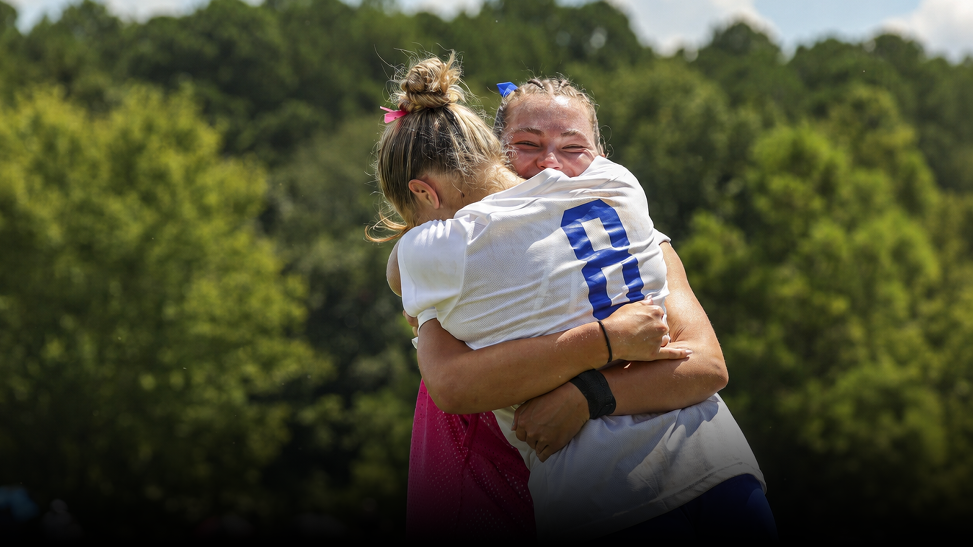 Tortelli Sisters Hug