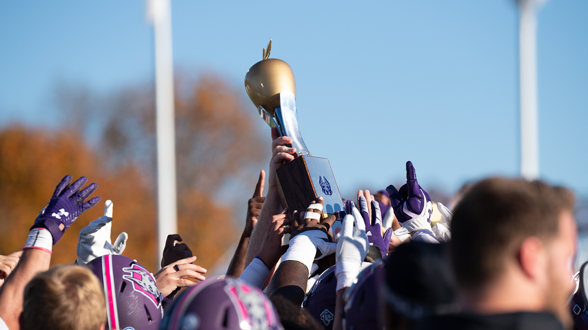 Golden Apple Returns to UAlbany, Great Danes Rout Stony Brook