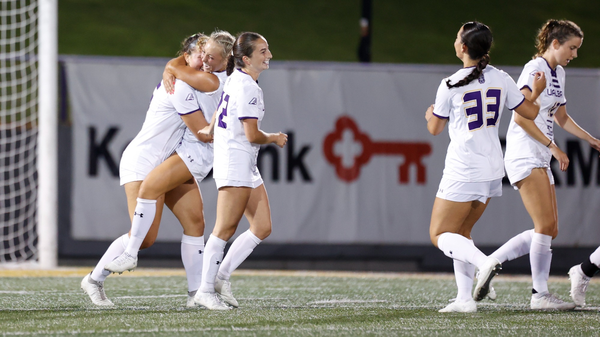 Women's Soccer Rallies to Defeat Hofstra 21 in Season Opener