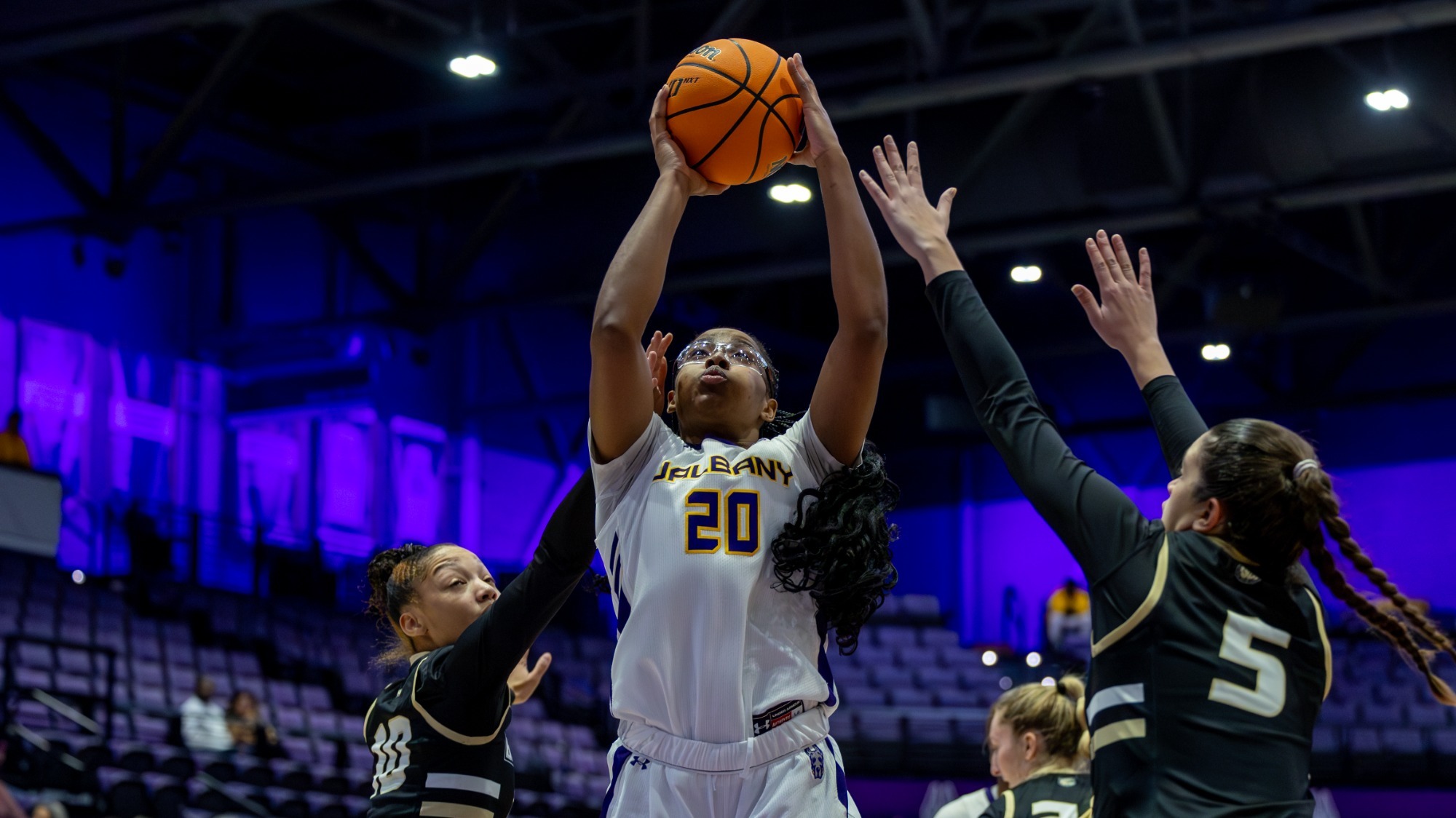 Women’s Basketball Battles for Road Victory University at Albany