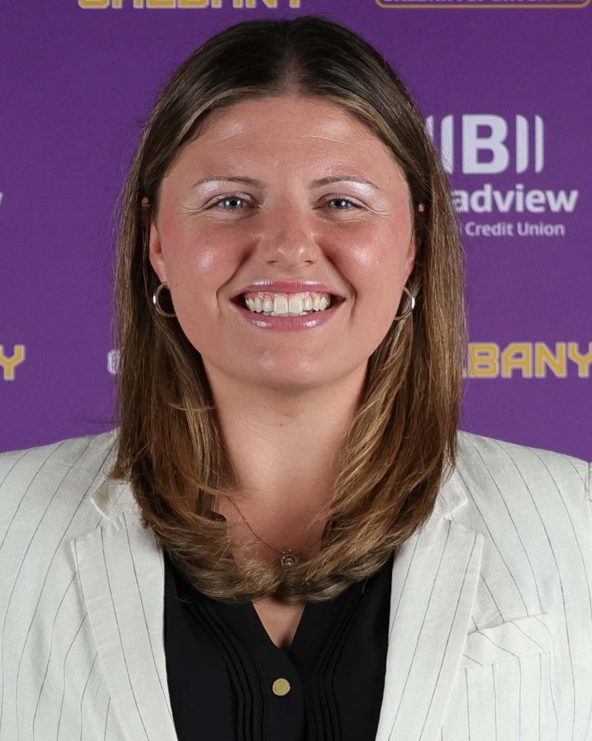 WBB Headshots 2026-27 - Victoria Lux